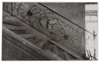 vitrine 2 gh eg treppe